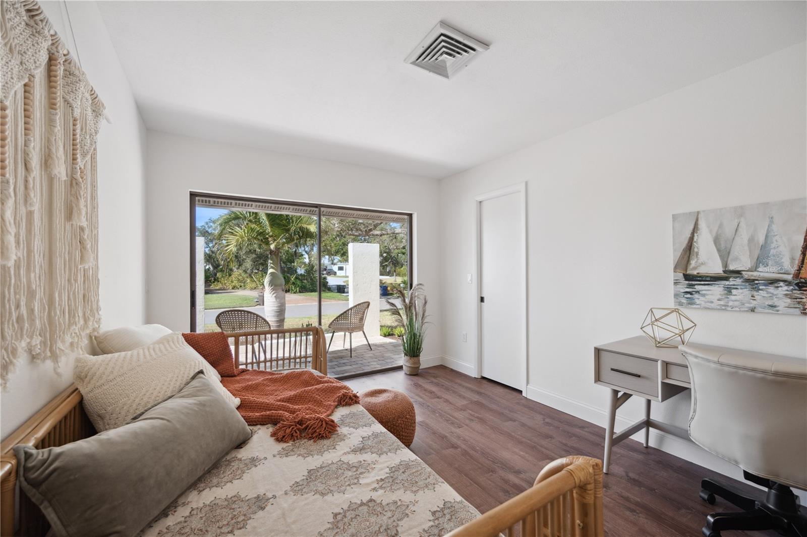 SOUTHBAY YACHT & RACQUET CLUB - Residential Lease