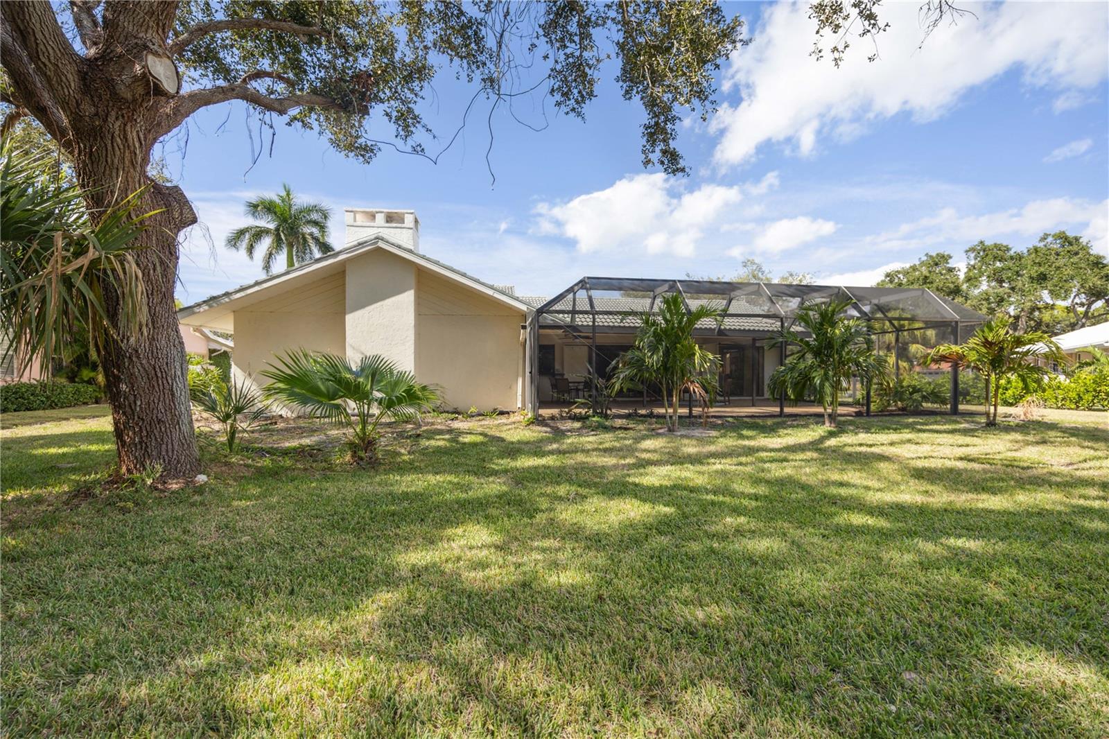 SOUTHBAY YACHT & RACQUET CLUB - Residential Lease
