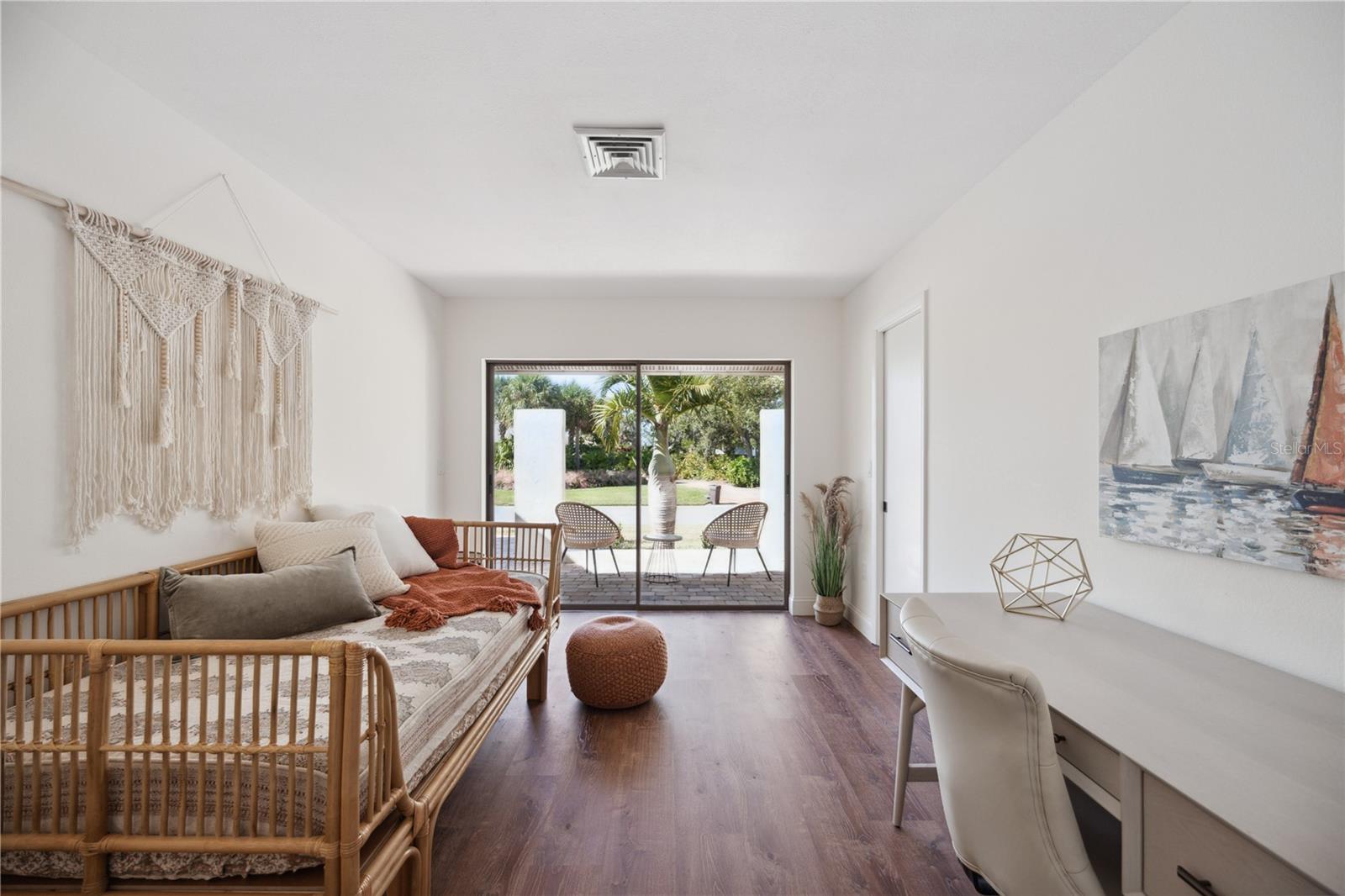 SOUTHBAY YACHT & RACQUET CLUB - Residential Lease