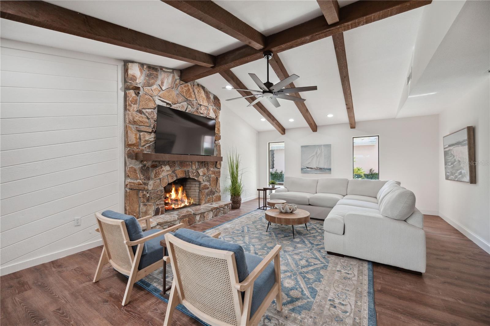 SOUTHBAY YACHT & RACQUET CLUB - Residential Lease