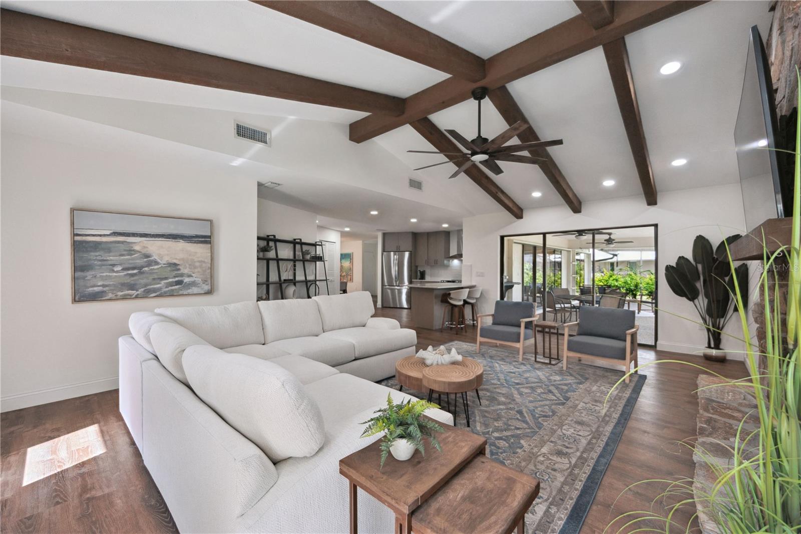 SOUTHBAY YACHT & RACQUET CLUB - Residential Lease