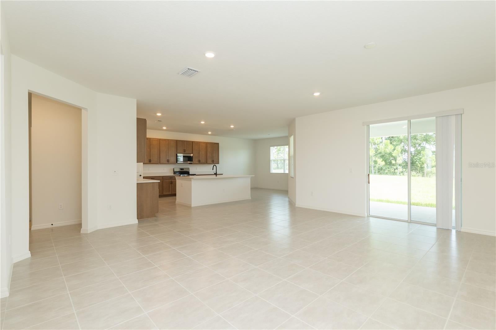 3108 EVELYN LANE