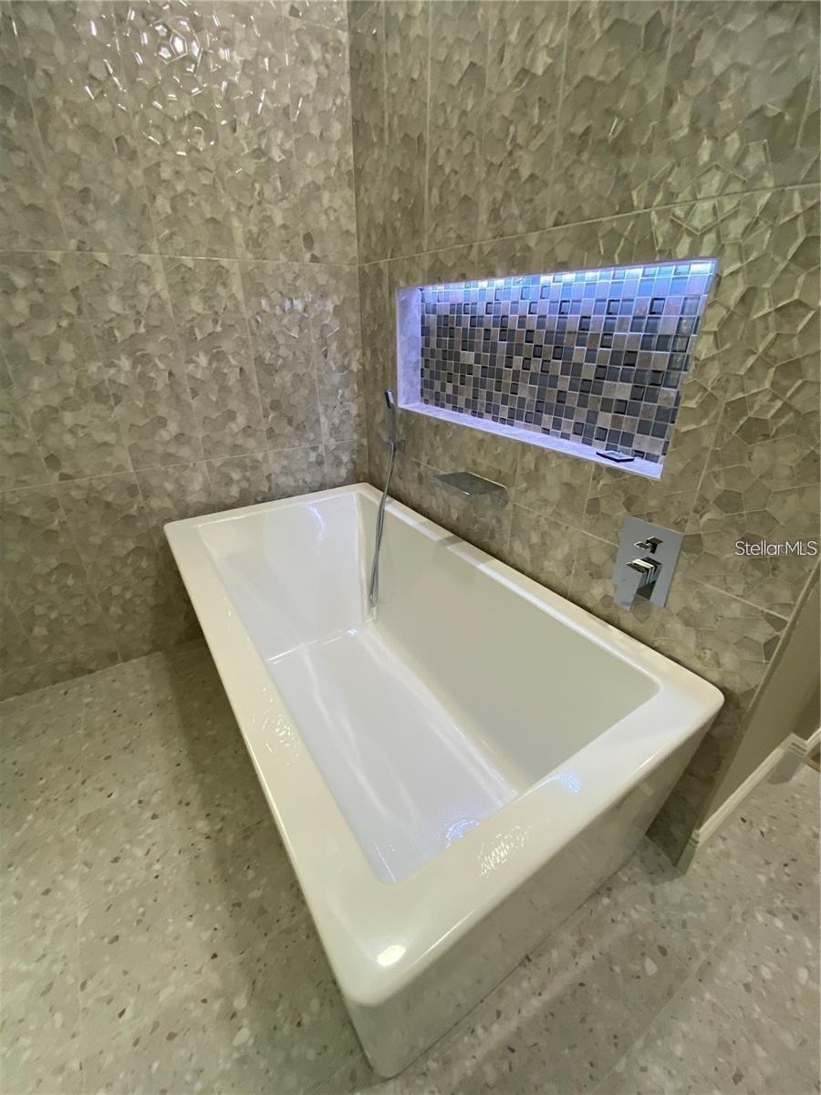 TUSCANA - Residential Lease