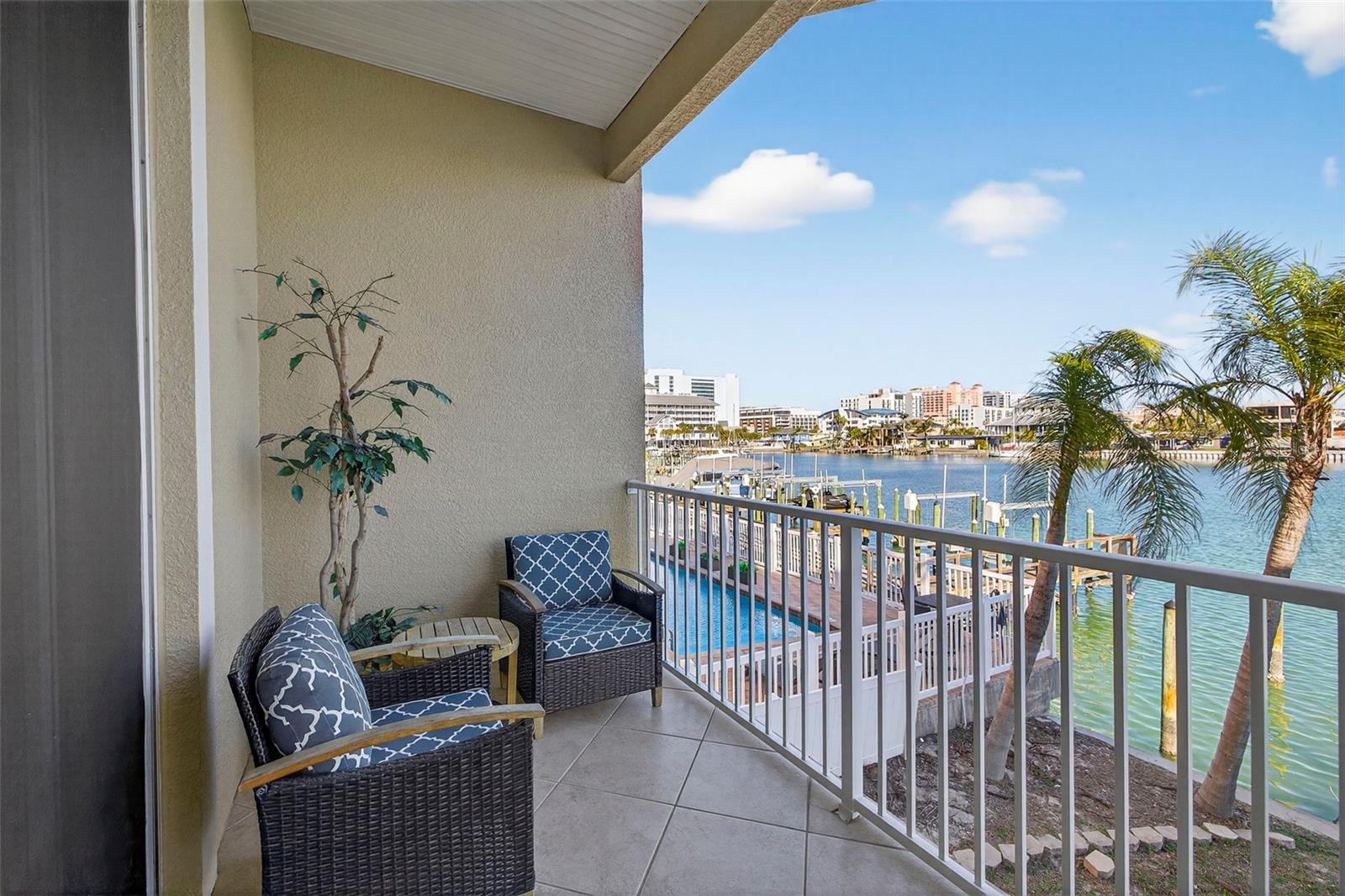 MOORINGS TWNHMS - Residential