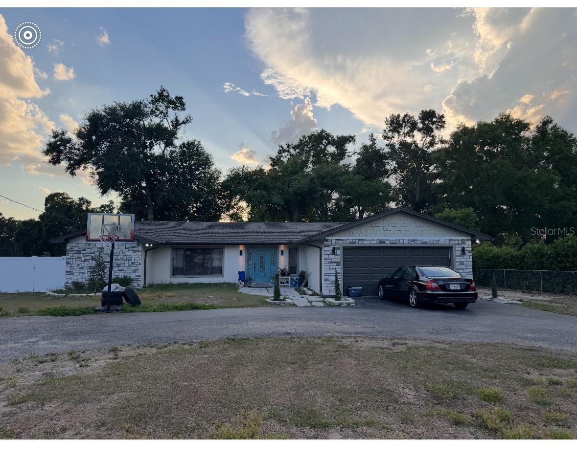 620 LITHIA PINECREST ROAD