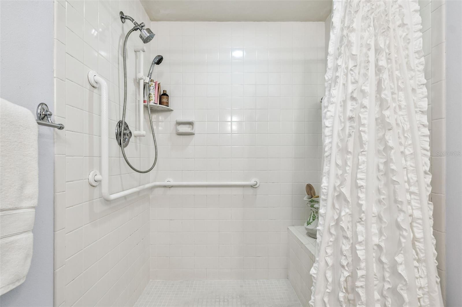 GARDEN LAKES VILLAS SEC 3 - Residential