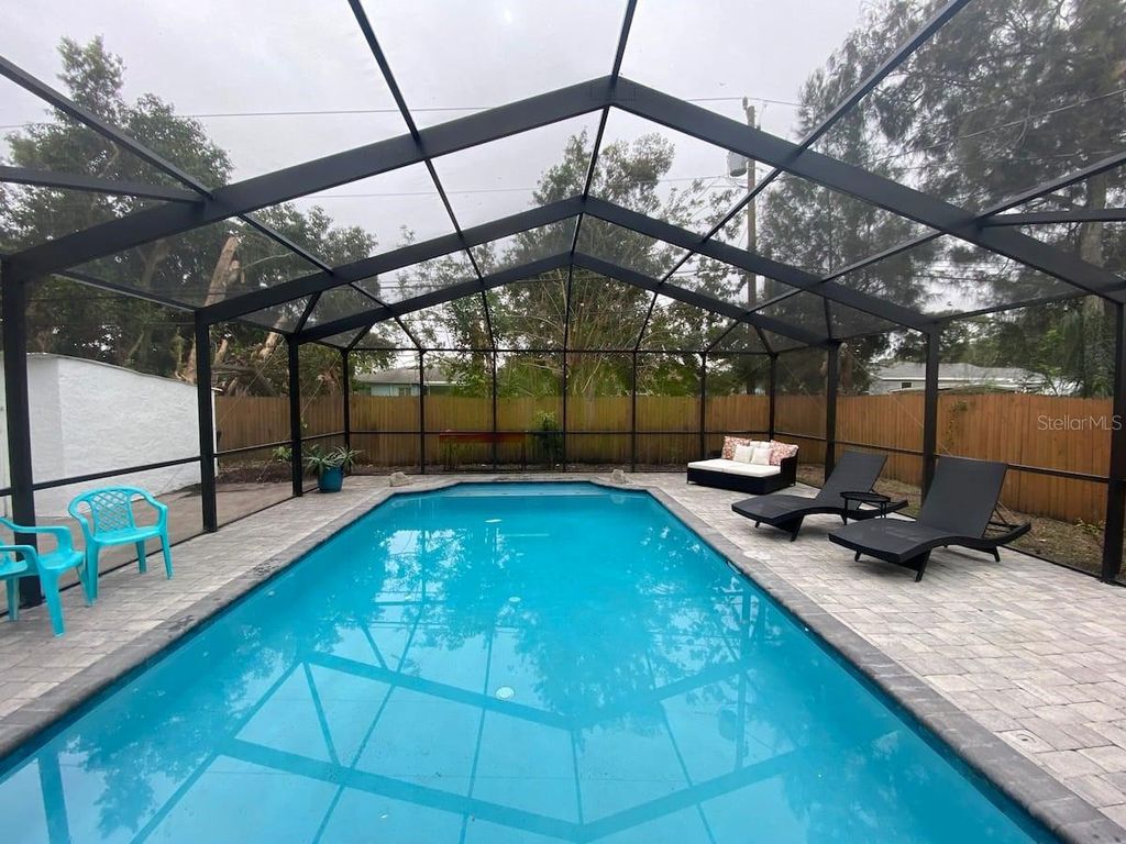 Photo of 210 84th Avenue N, St Petersburg, FL 33702 (MLS # A4667608)