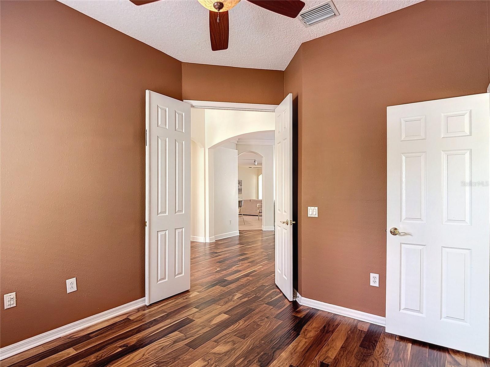 TAMPA PALMS AREA 4 PRCL 21 R - Residential