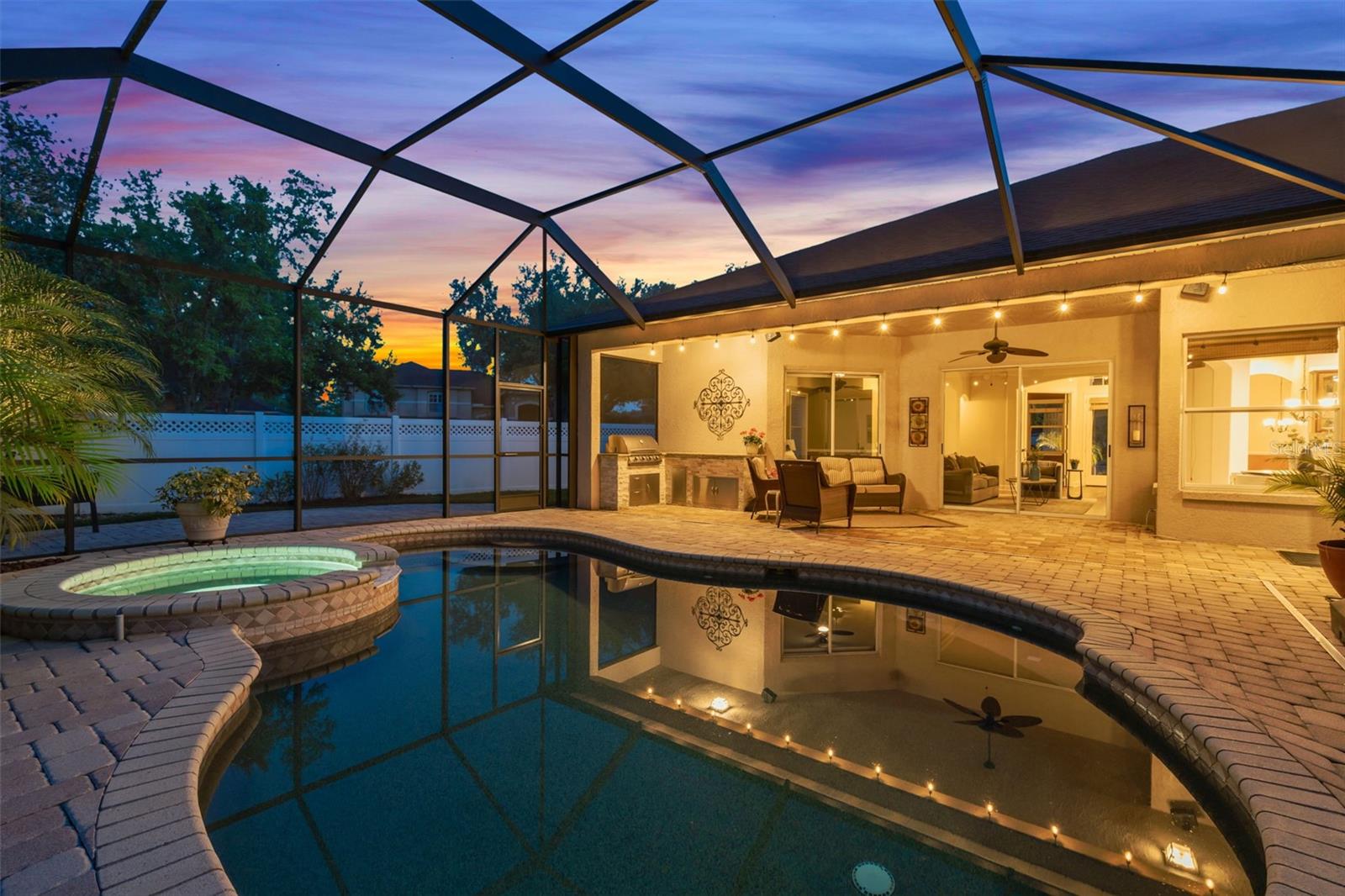 TAMPA PALMS AREA 4 PRCL 21 R - Residential