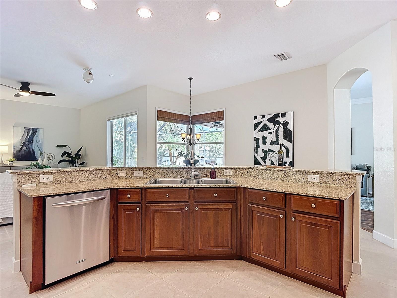 TAMPA PALMS AREA 4 PRCL 21 R - Residential