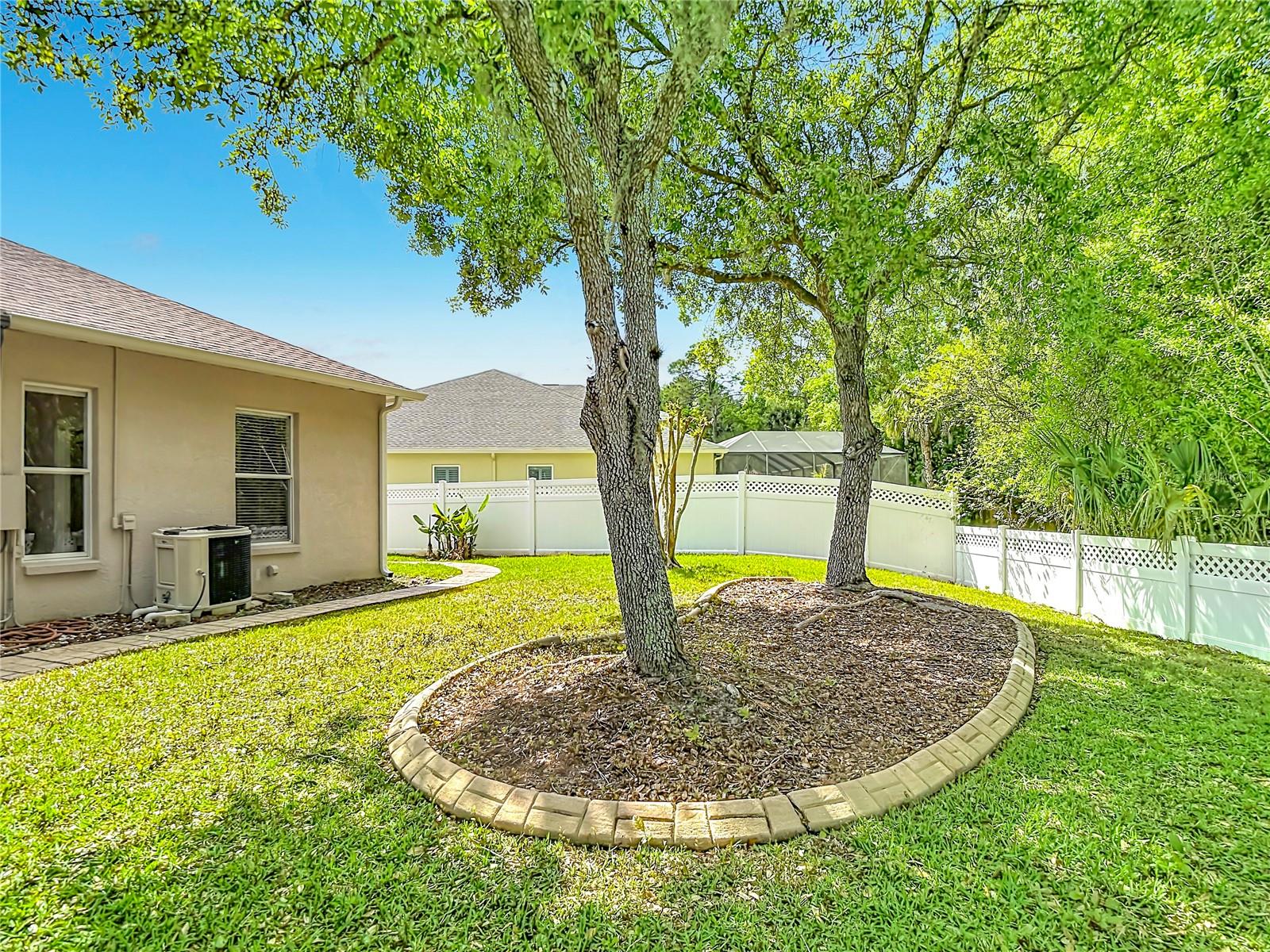 TAMPA PALMS AREA 4 PRCL 21 R - Residential