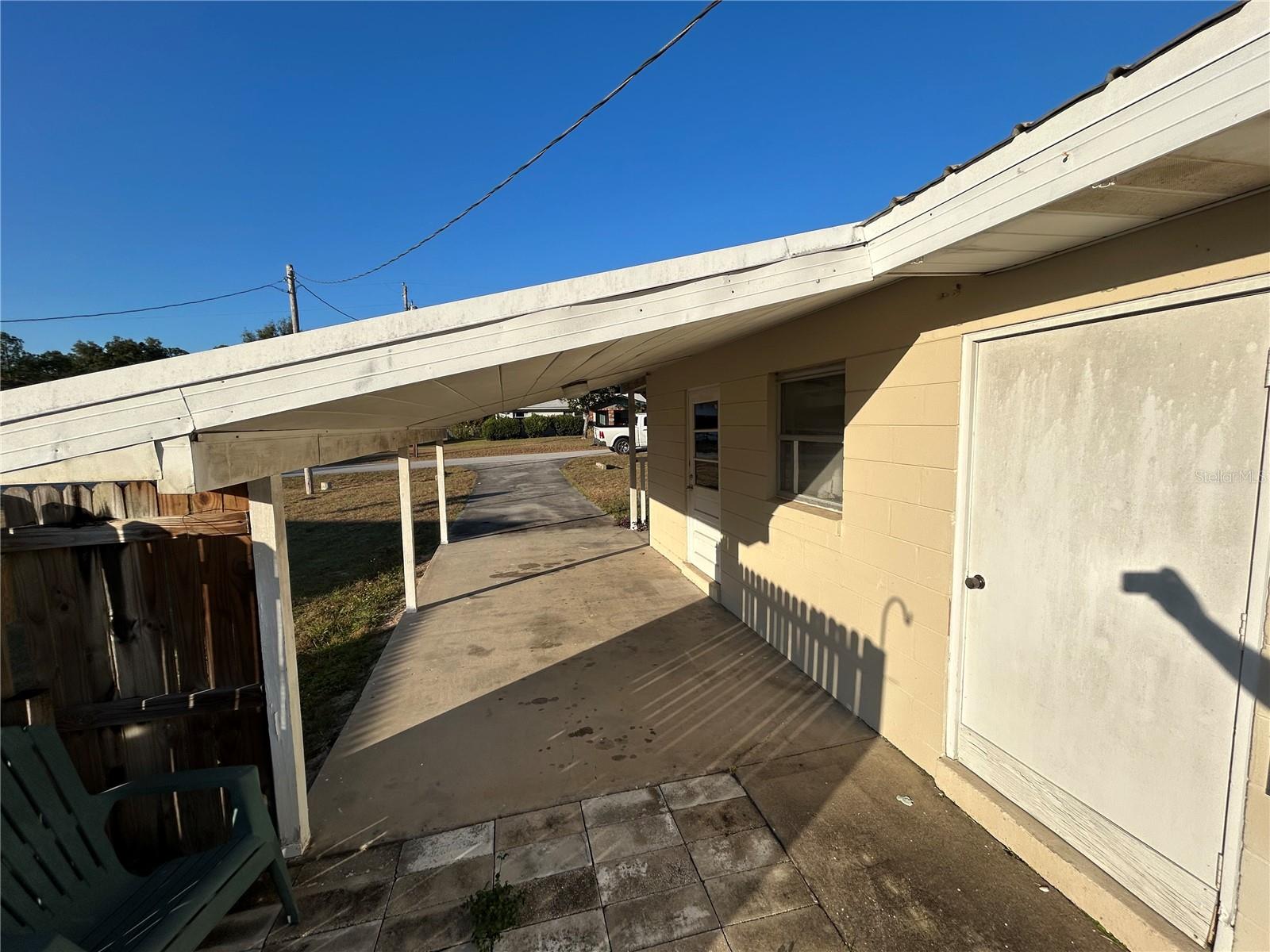 RAINBOW LAKES ESTATES - Residential Lease