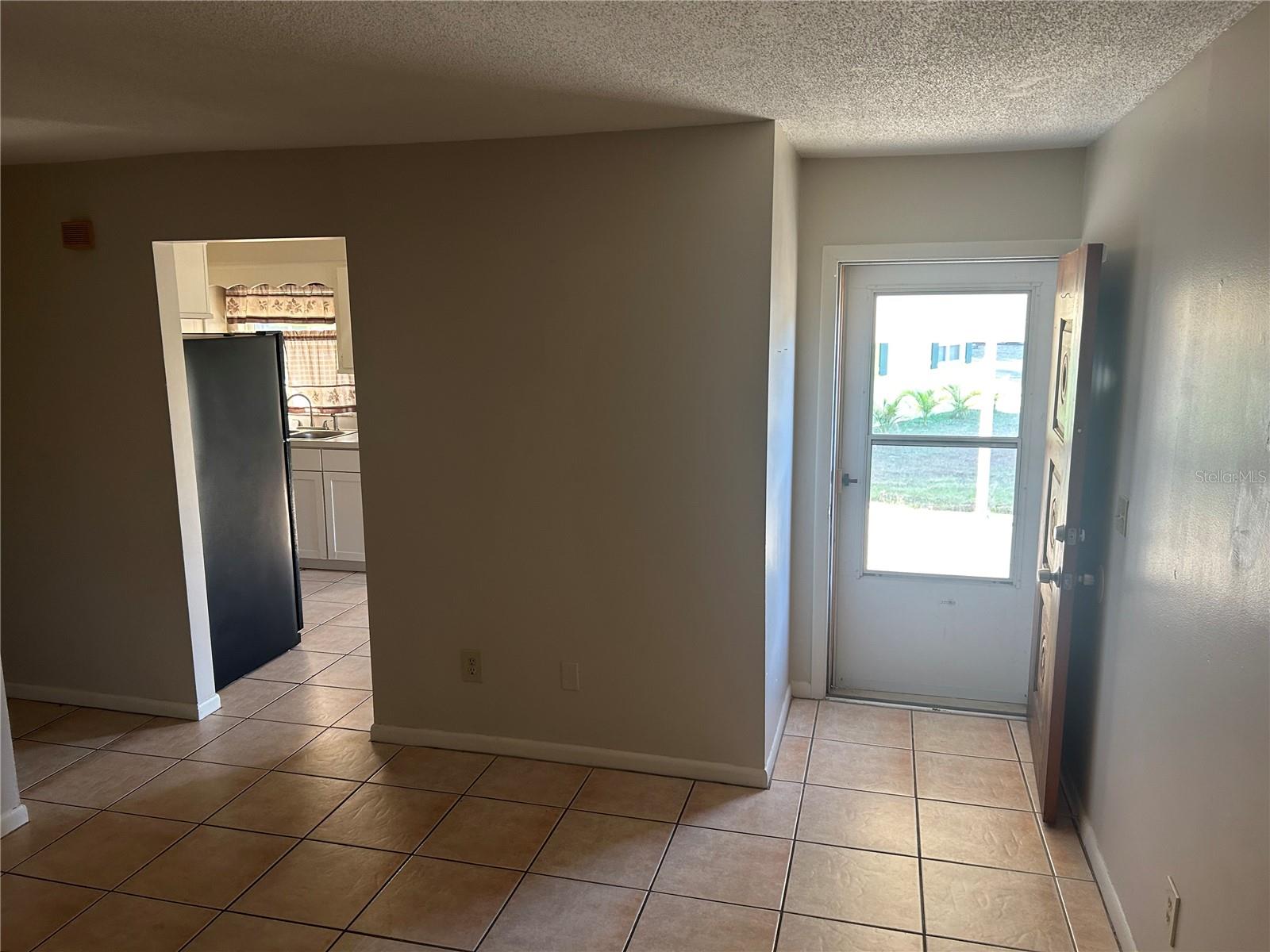 RAINBOW LAKES ESTATES - Residential Lease