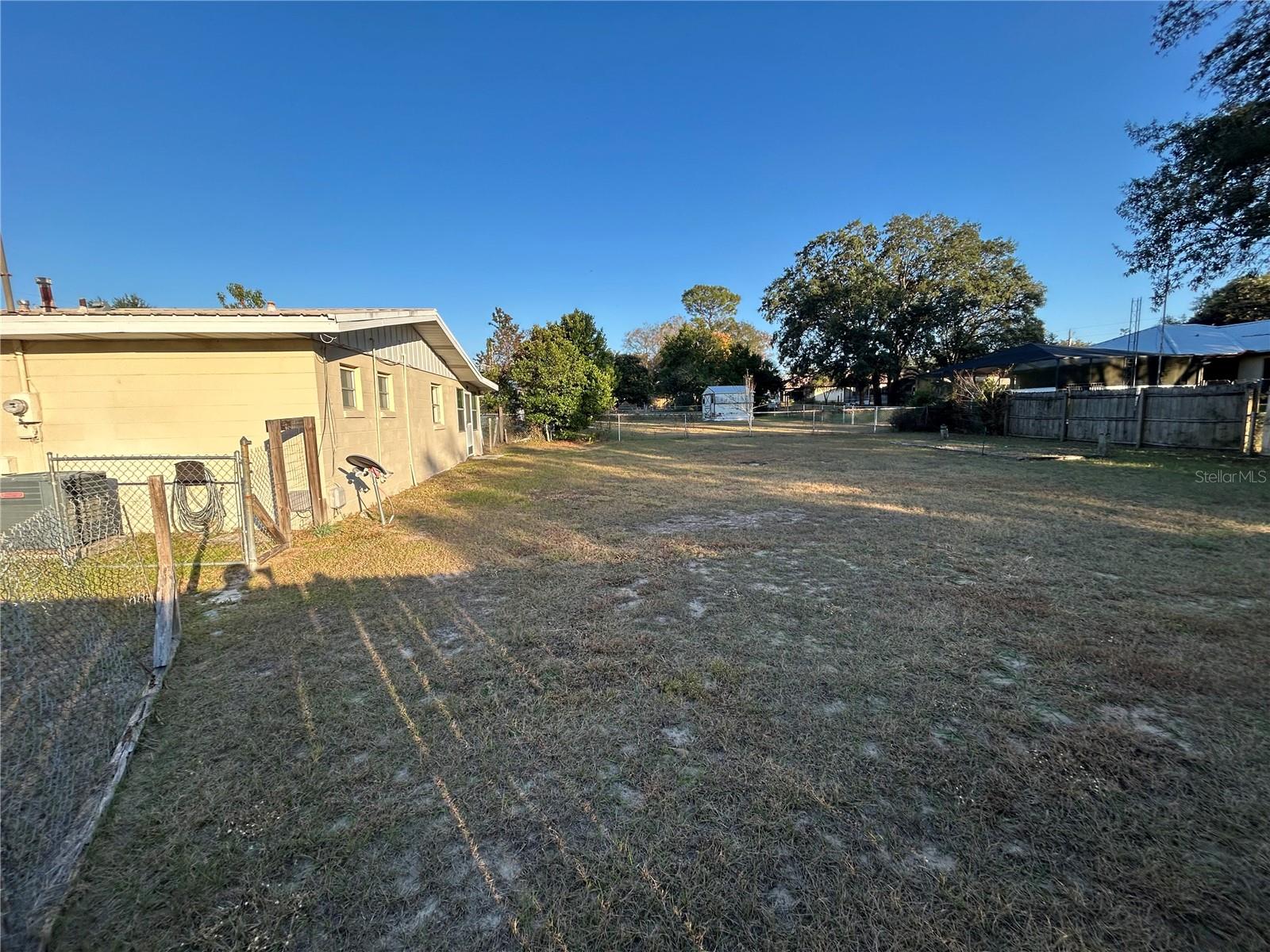 RAINBOW LAKES ESTATES - Residential Lease