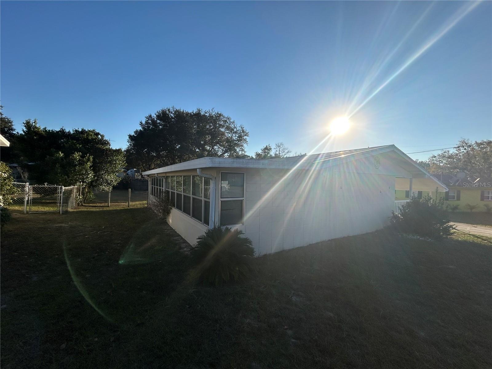 RAINBOW LAKES ESTATES - Residential Lease