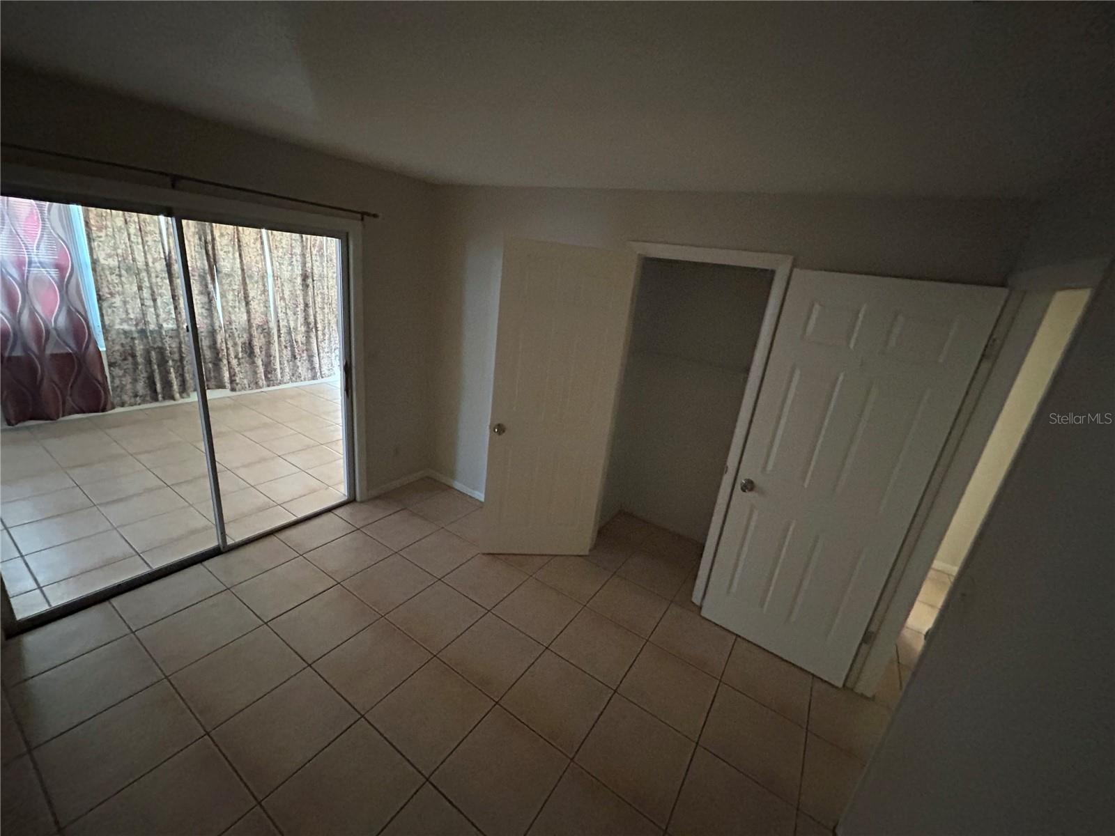 RAINBOW LAKES ESTATES - Residential Lease