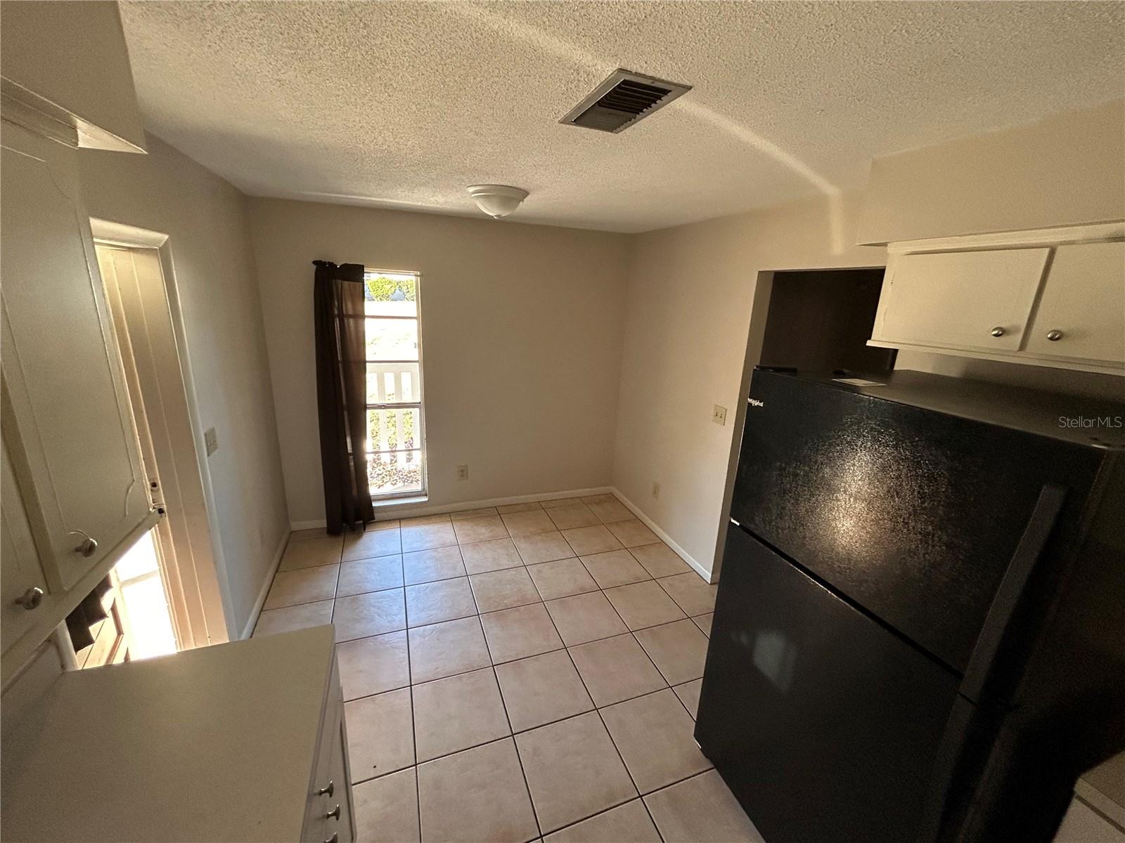 RAINBOW LAKES ESTATES - Residential Lease