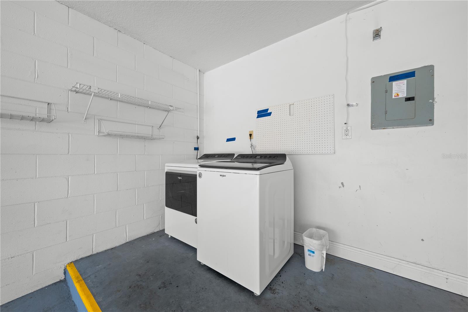 INDIAN WELLS UNIT 6 - Residential