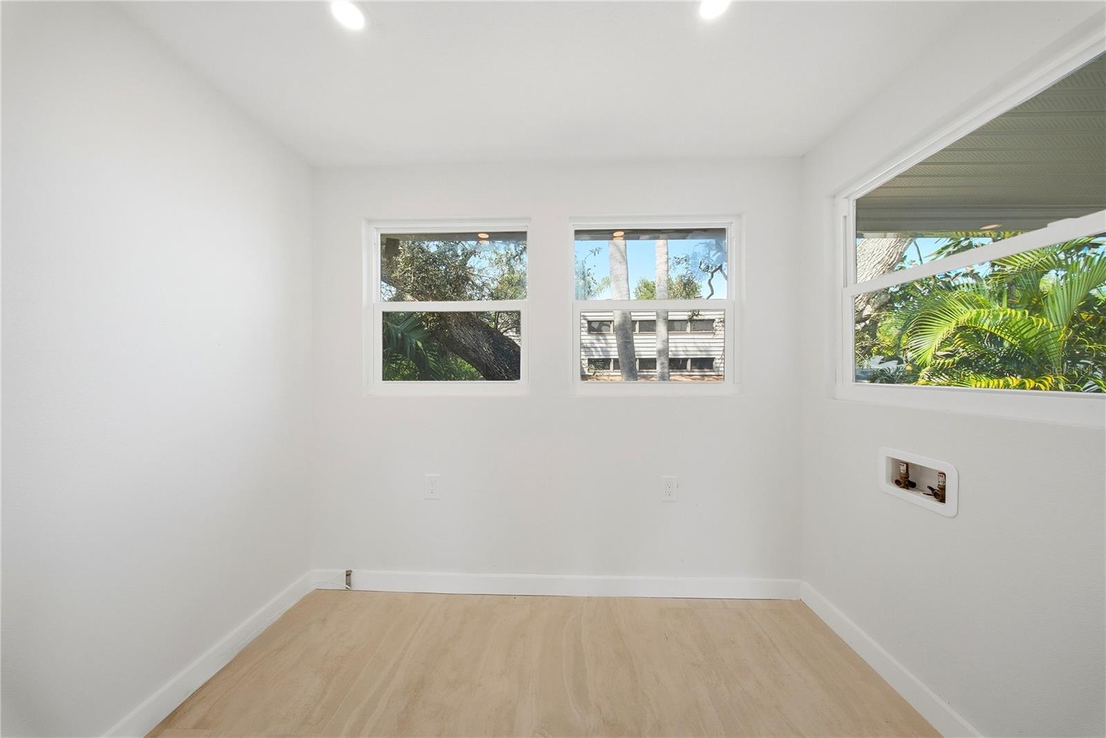 PEALE PARK - Residential