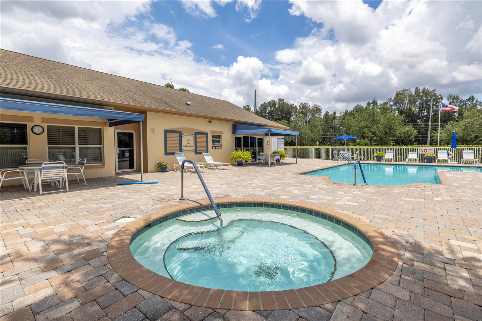960 STARKEY ROAD 2202