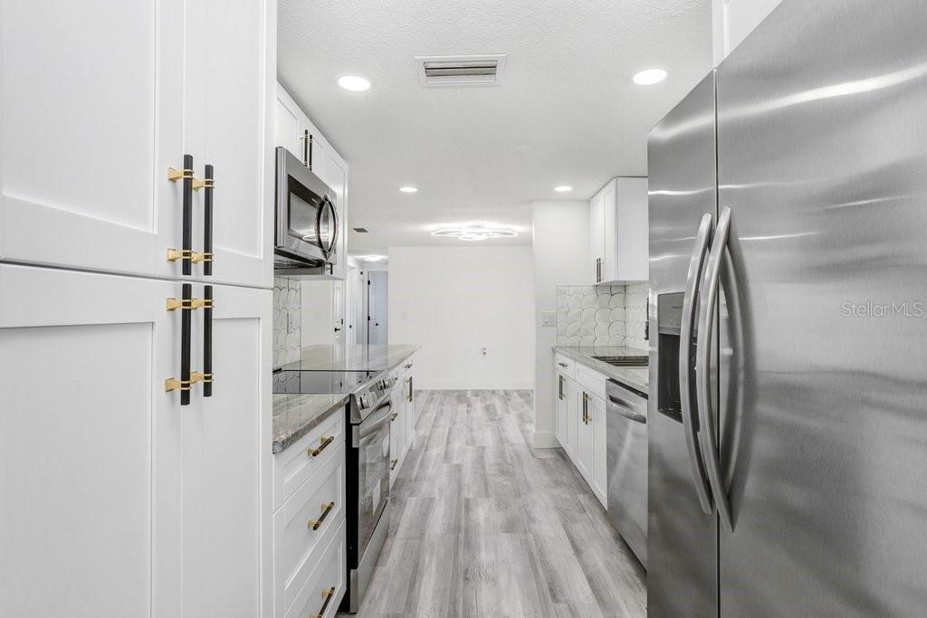 FOREST HILLS - Residential