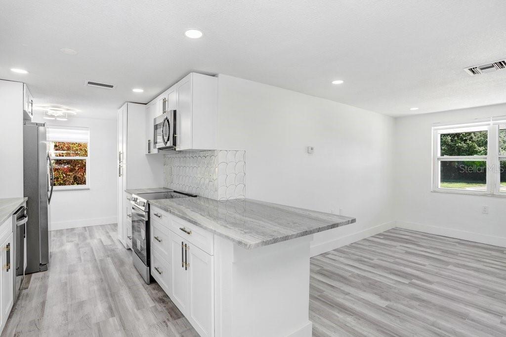 FOREST HILLS - Residential
