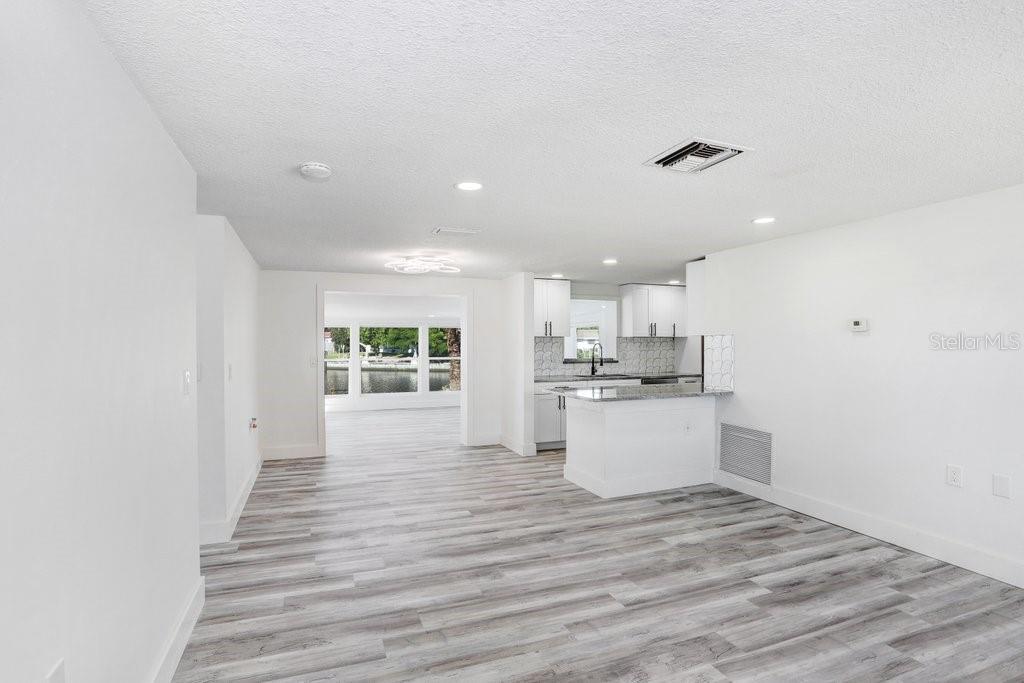 FOREST HILLS - Residential