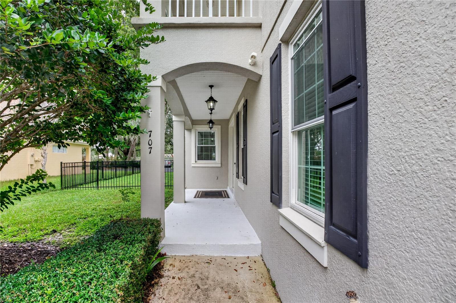 707 CHASE OAKS COURT