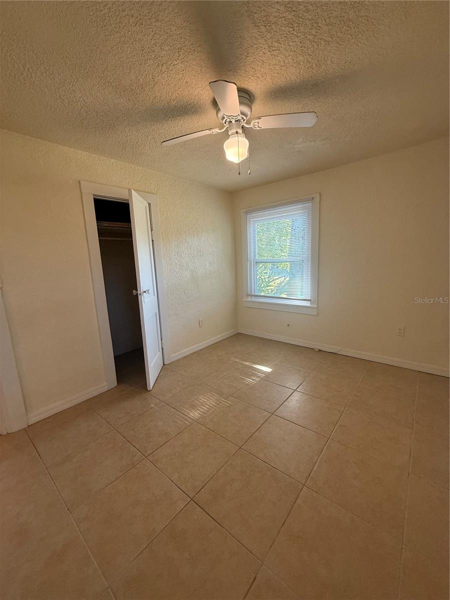 NORTH SHORE PARK - Residential Lease