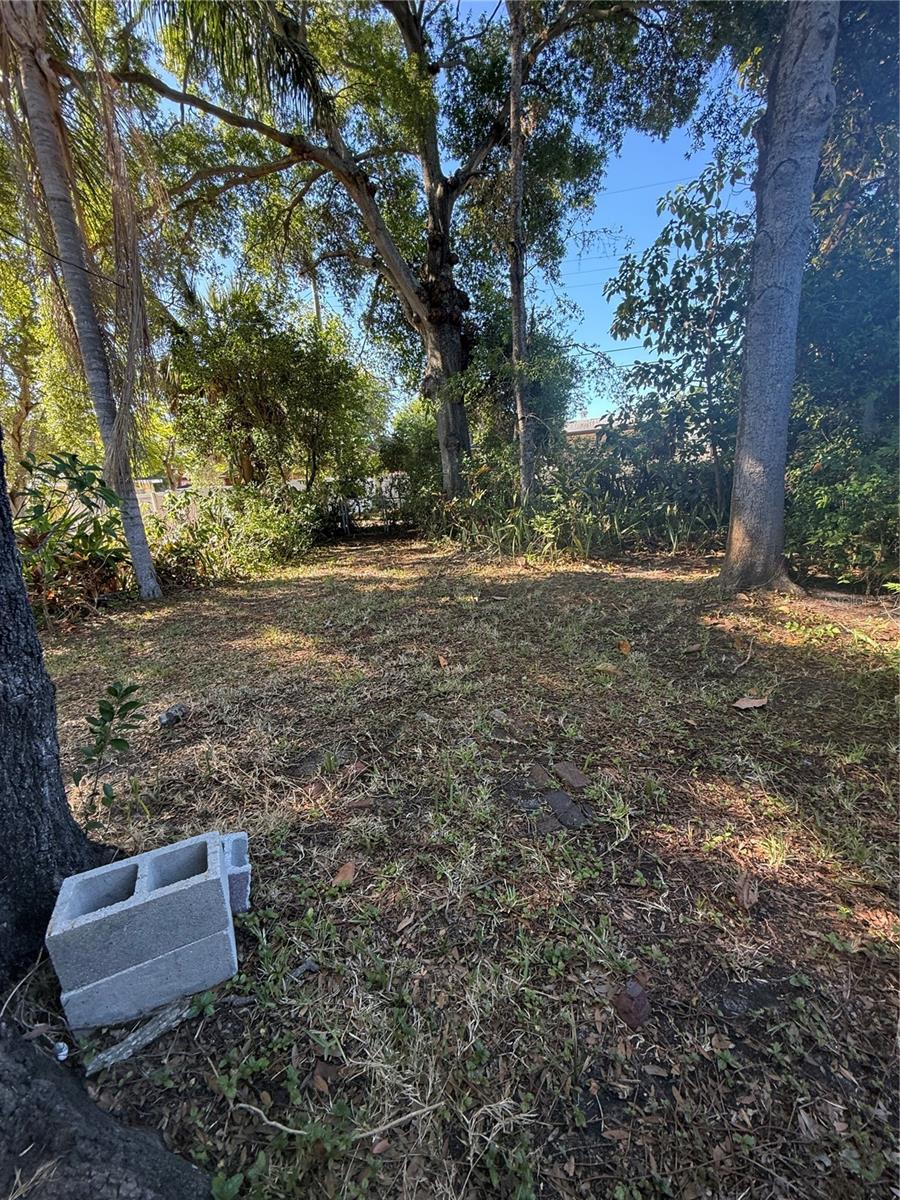 NORTH SHORE PARK - Residential Lease