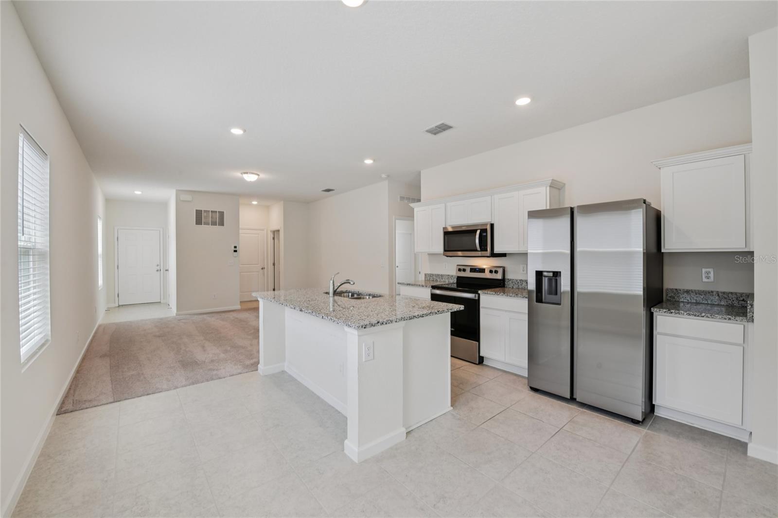 LINCOLN OAKS - Residential