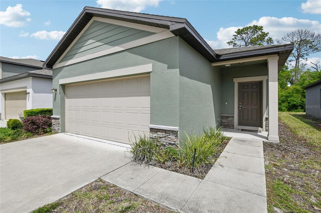 Photo of 2352 Litchfield Loop, Deland, FL 32720 (MLS # V4948270)