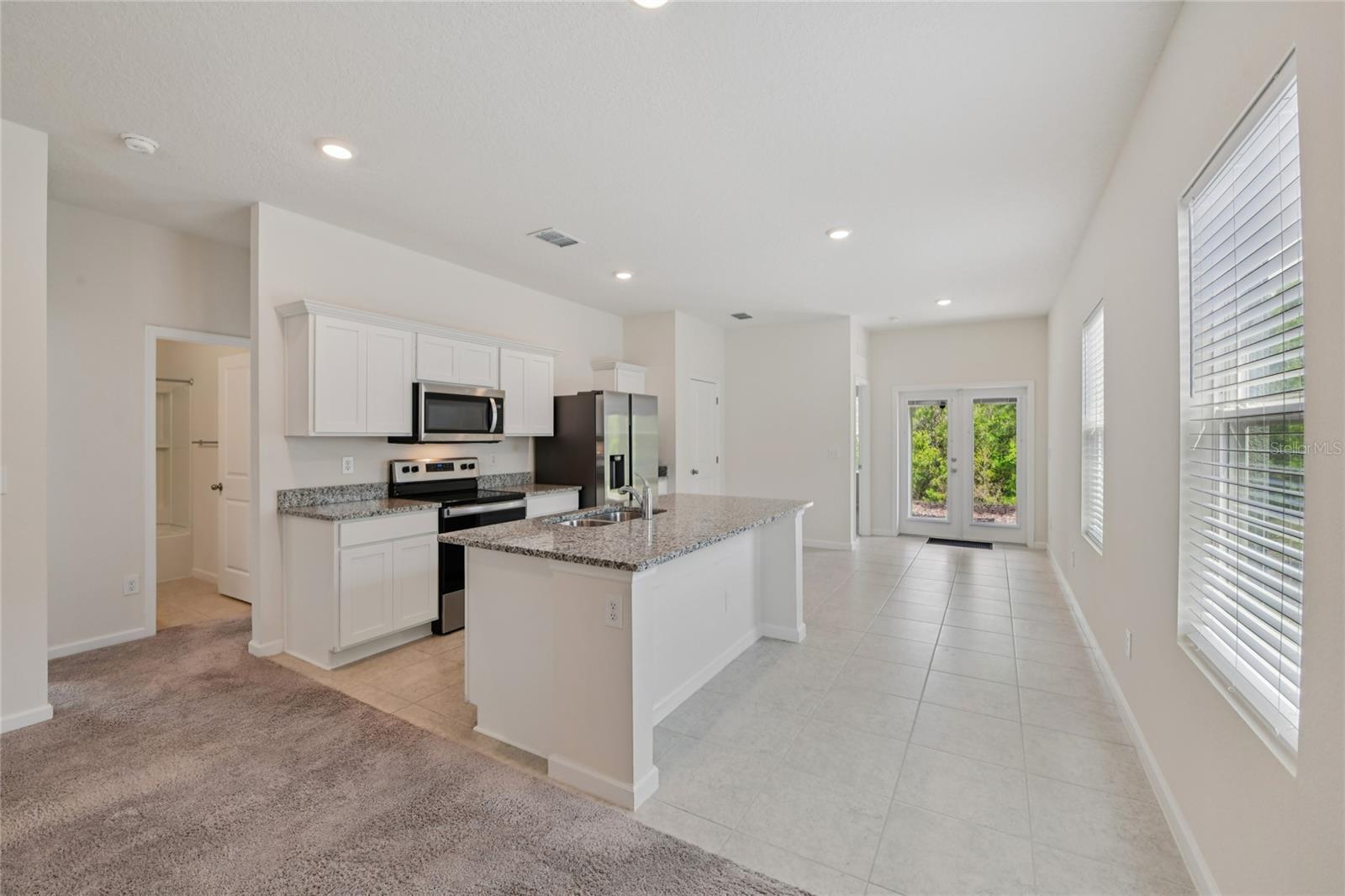 LINCOLN OAKS - Residential