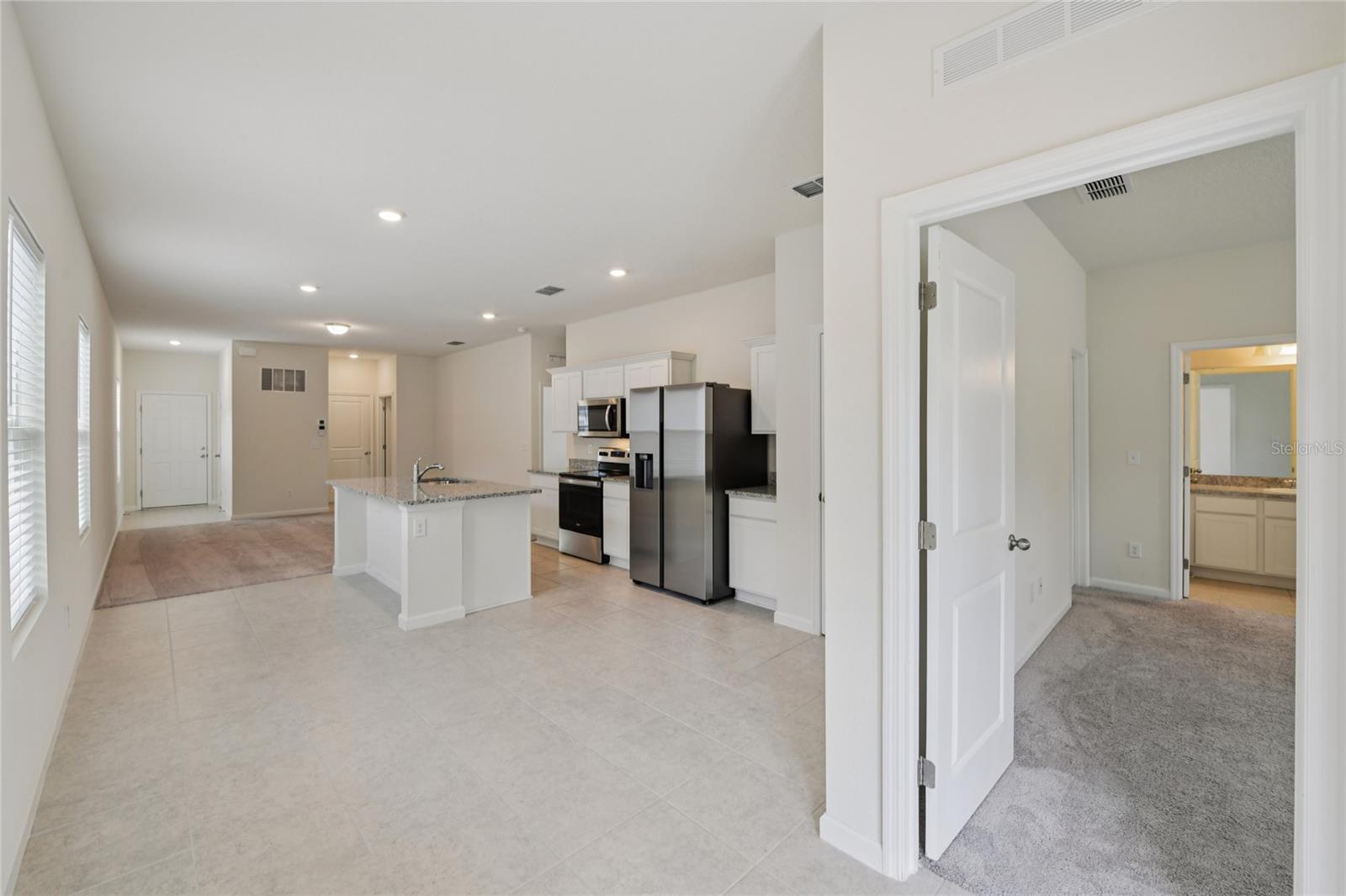 LINCOLN OAKS - Residential