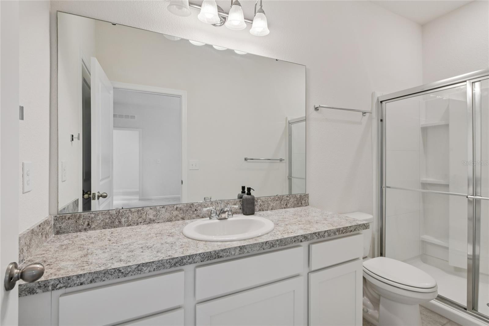 LINCOLN OAKS - Residential