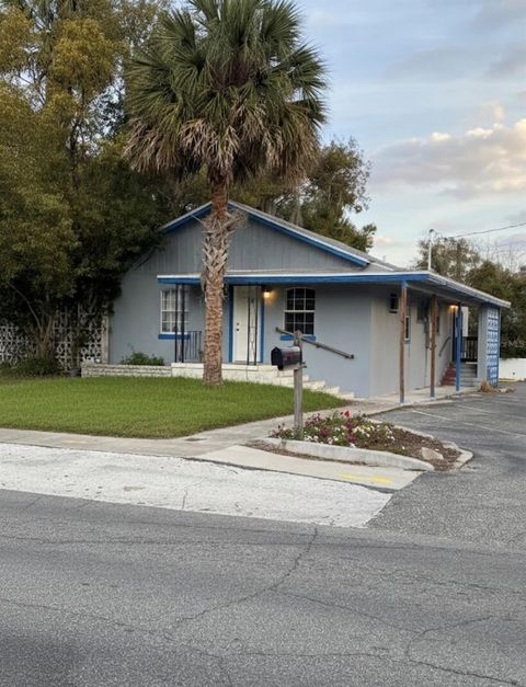 109 N STONE STREET DELAND FL 32720