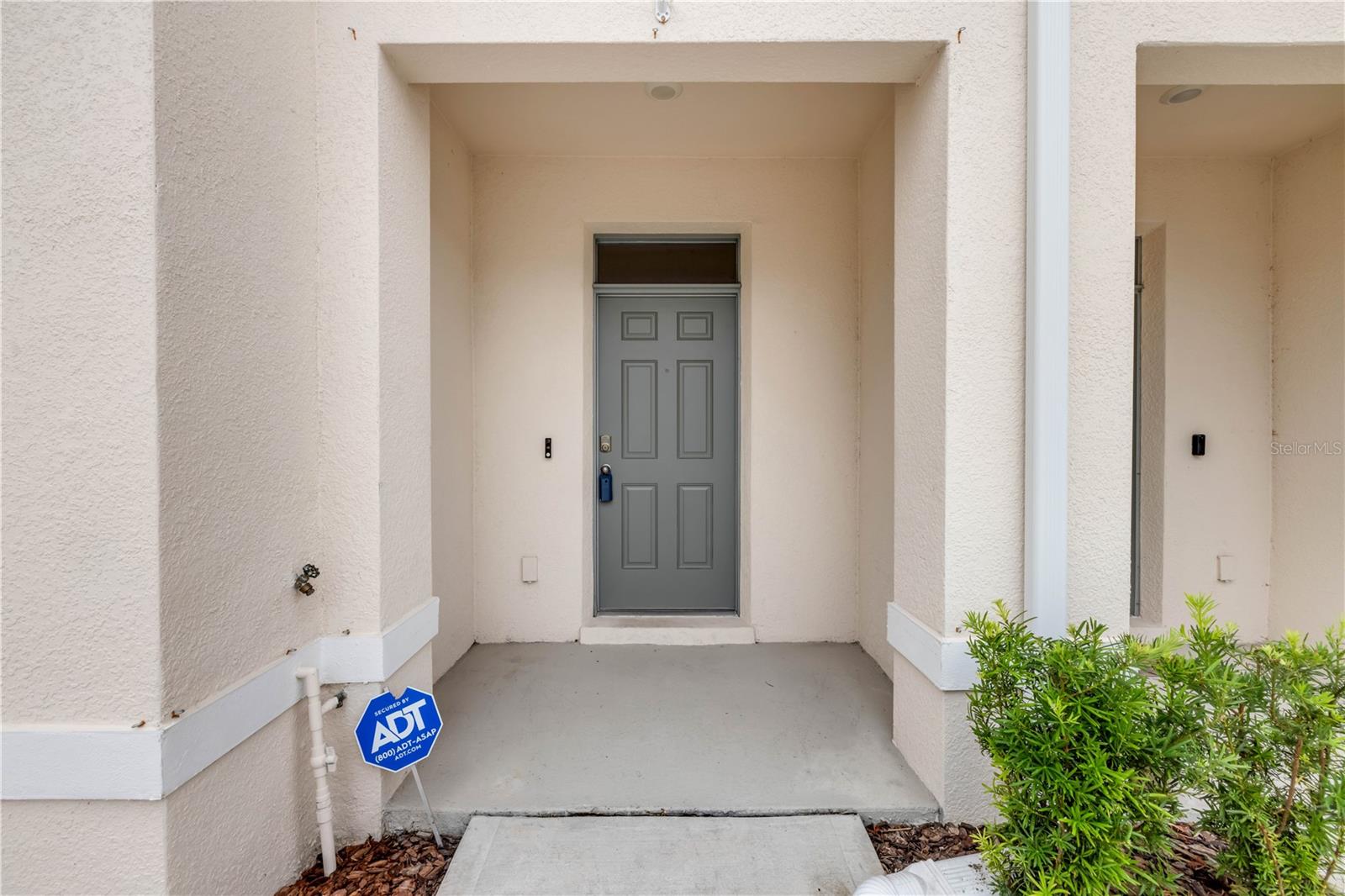 148 REENA DRIVE - Photo 2