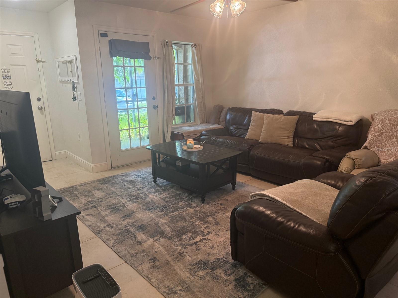 THE VILLAGE AT TOWNPARK OR2057/3888 - Residential Lease
