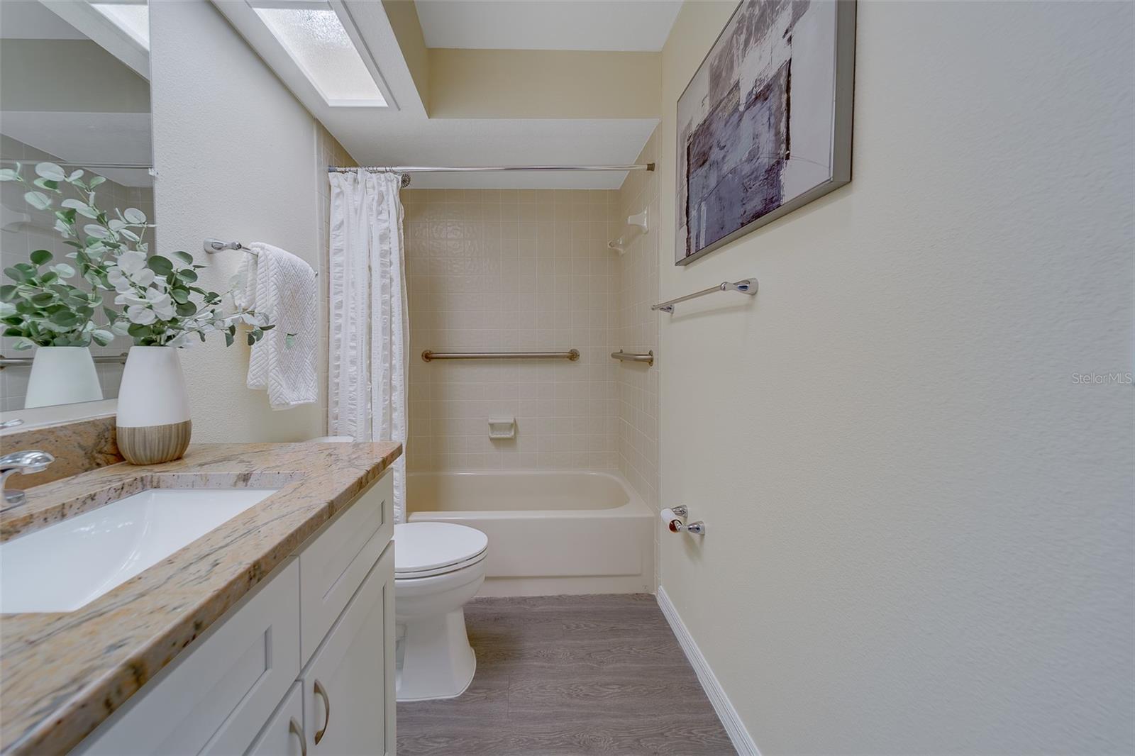 LAKE SEMINOLE VILLAGE - Residential