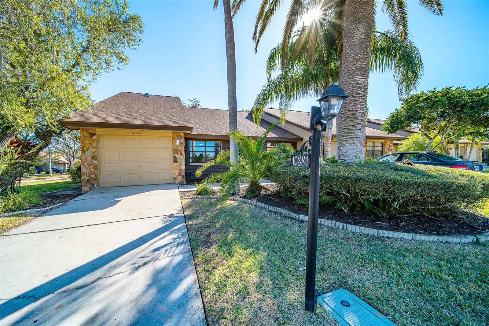 LAKE SEMINOLE VILLAGE - Residential