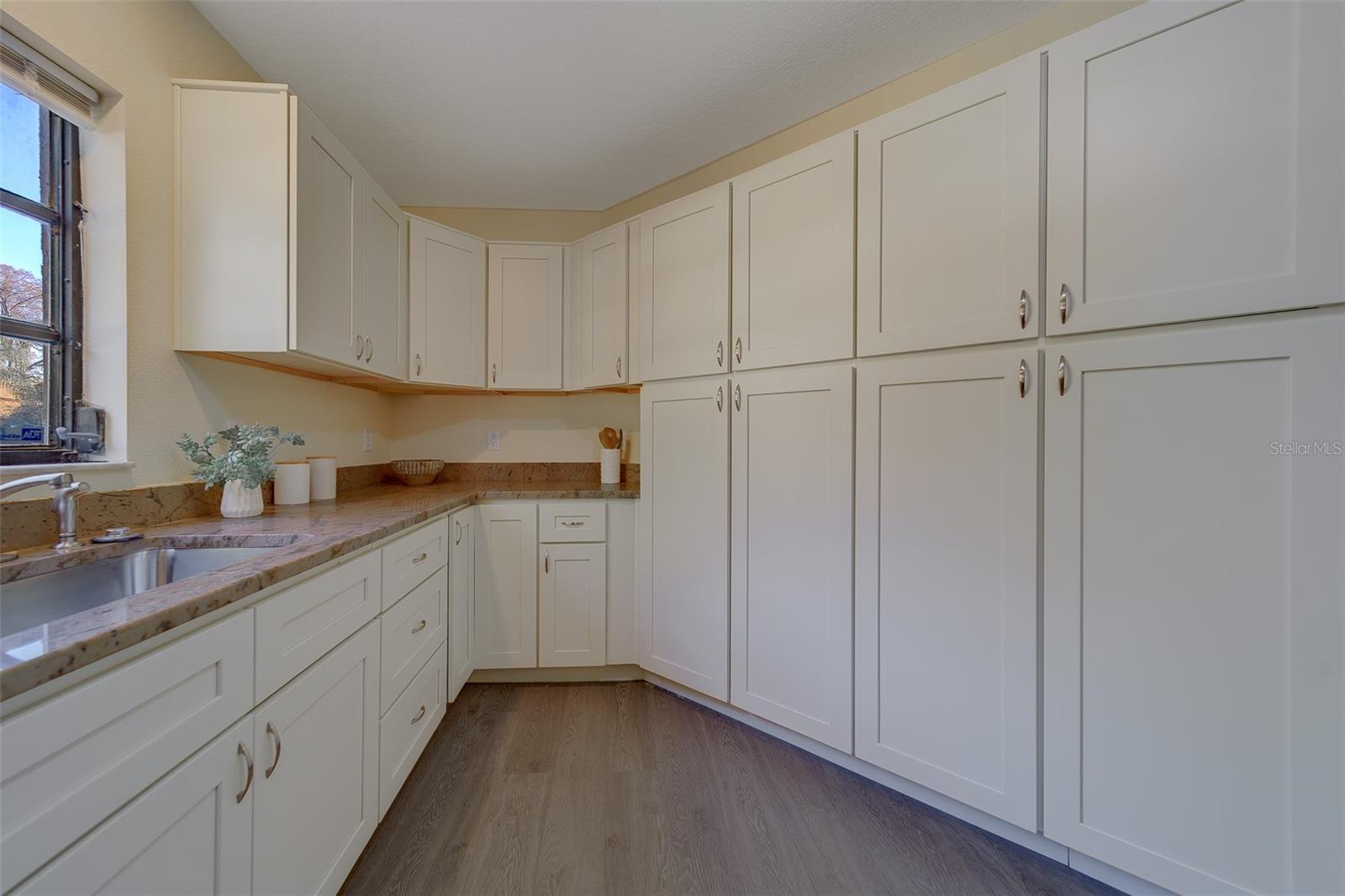 LAKE SEMINOLE VILLAGE - Residential