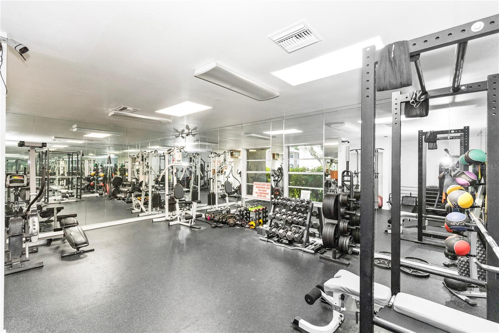 BONAVENTURE CONDO - Residential
