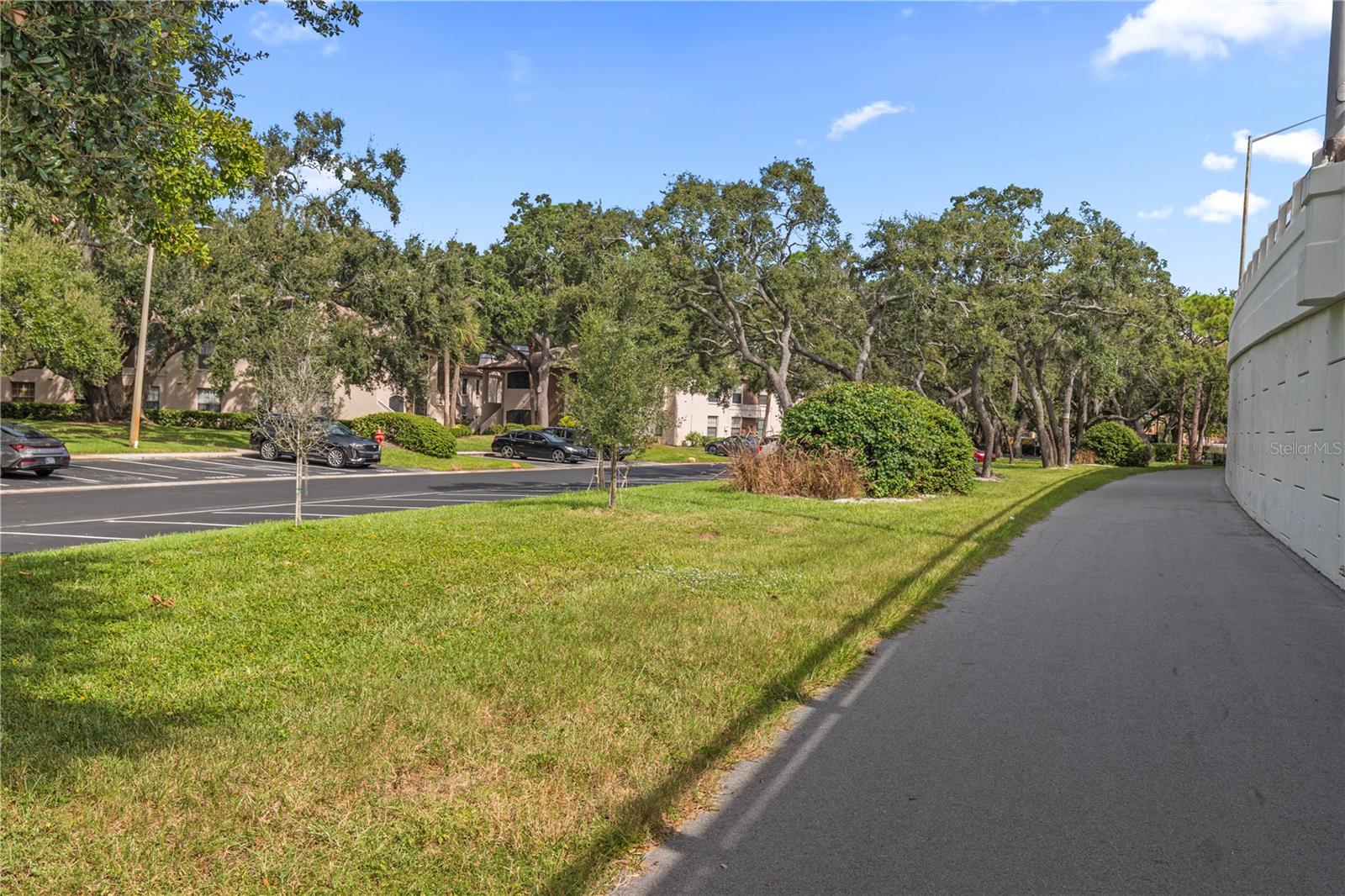 BONAVENTURE CONDO - Residential