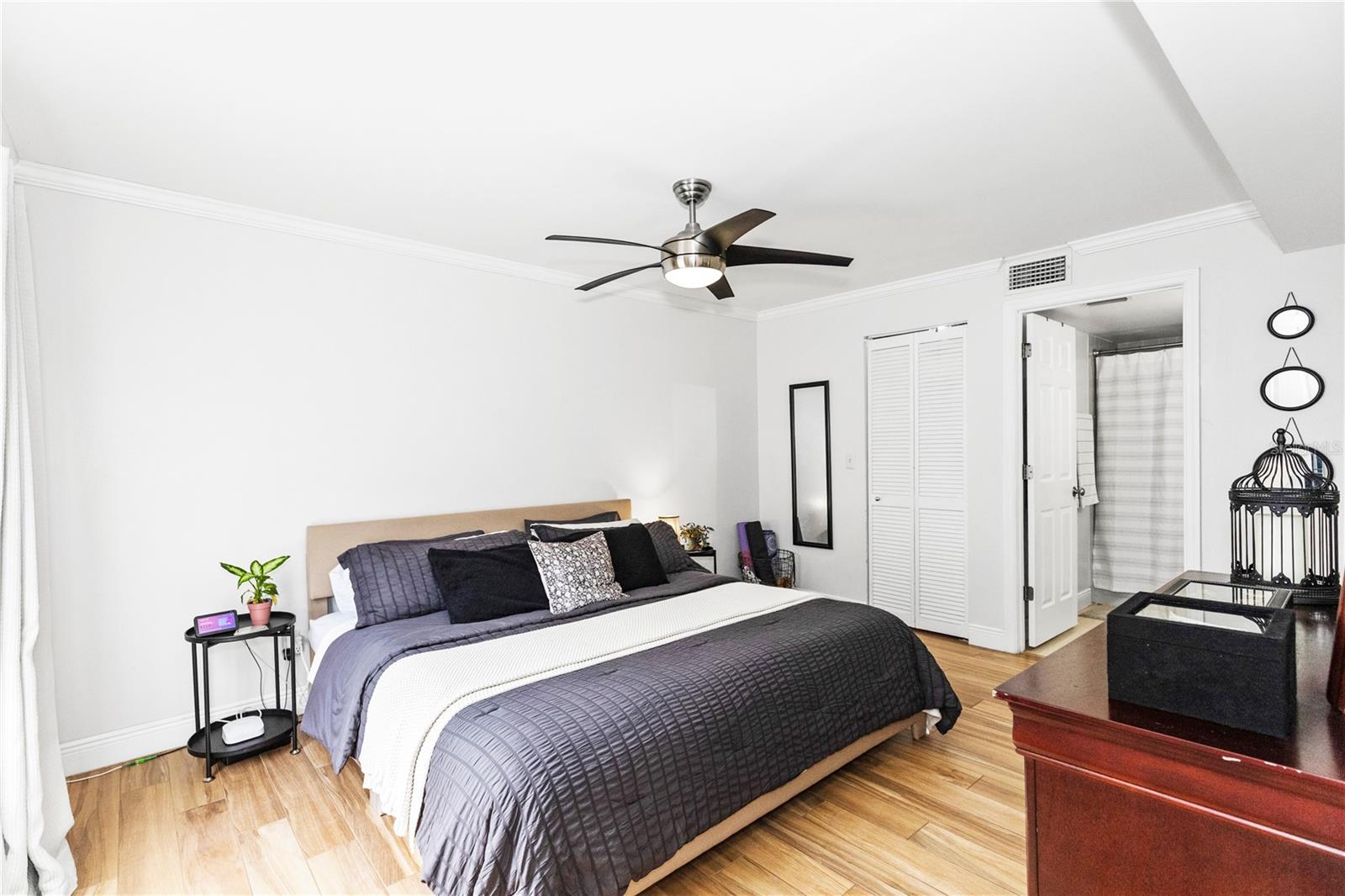 BONAVENTURE CONDO - Residential
