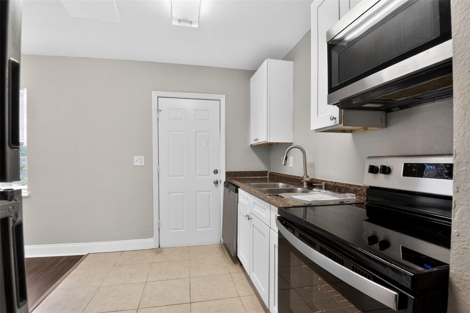 COLLEGE ARMS ESTATES - Residential