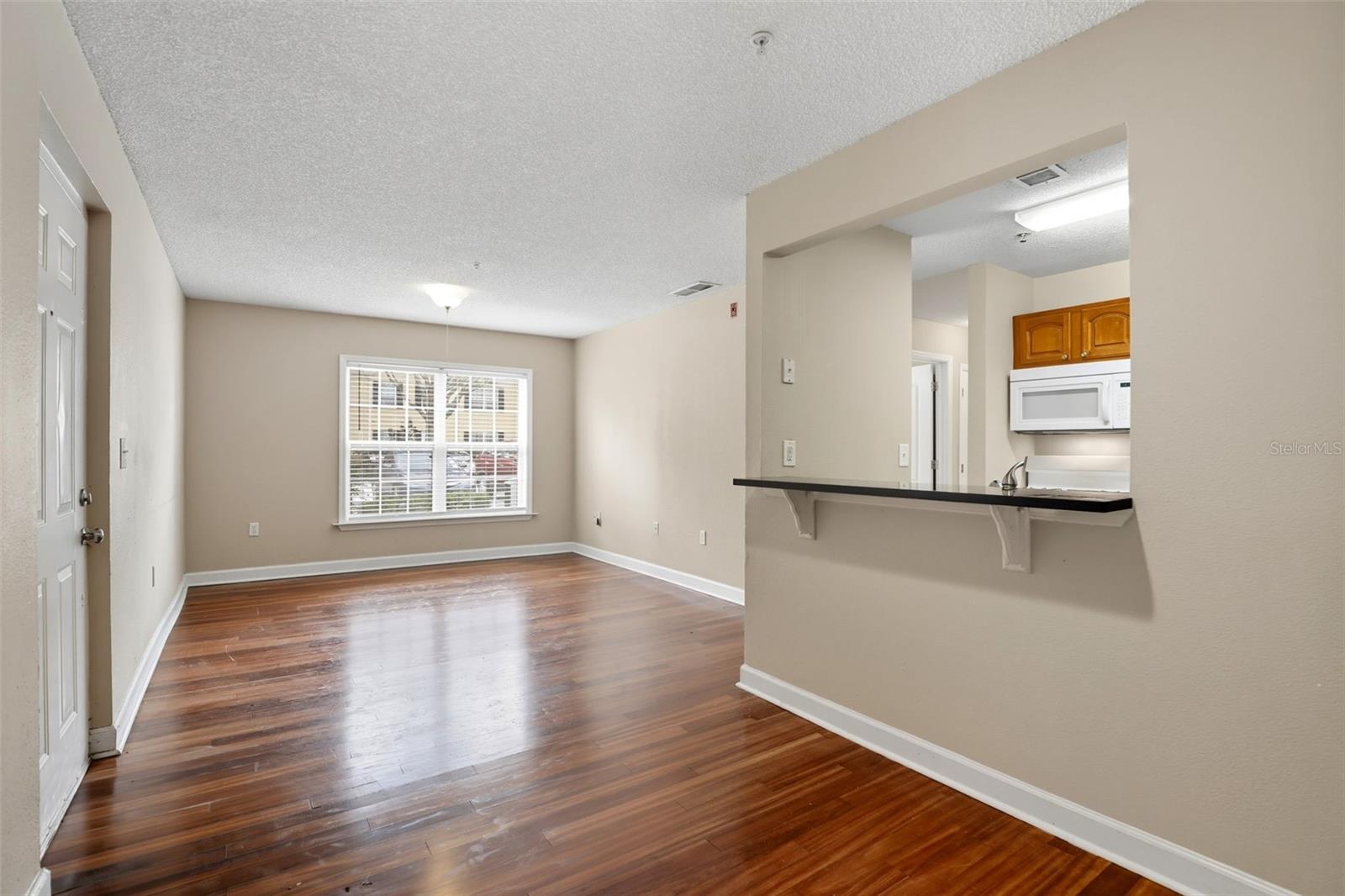 MIRIADA CONDO - Residential