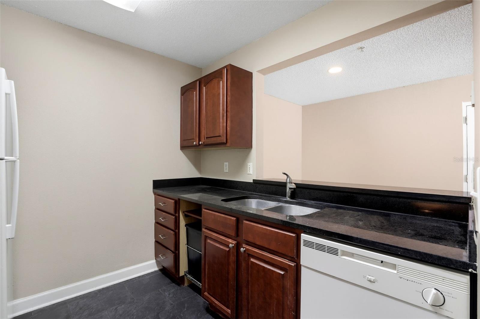 MIRIADA CONDO - Residential