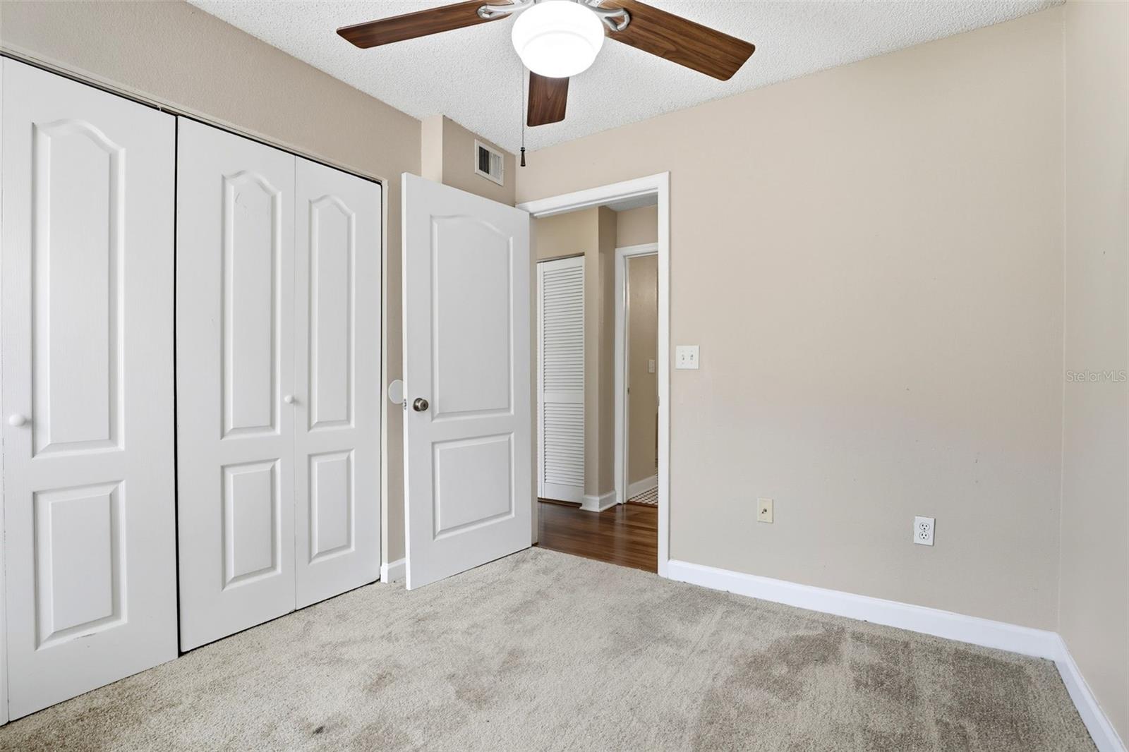 MIRIADA CONDO - Residential