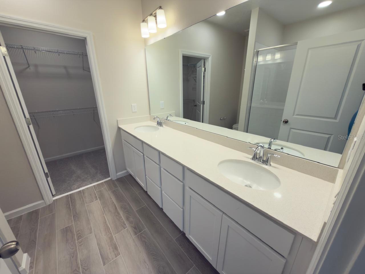 TRIBUTE AT OVATION - Residential Lease