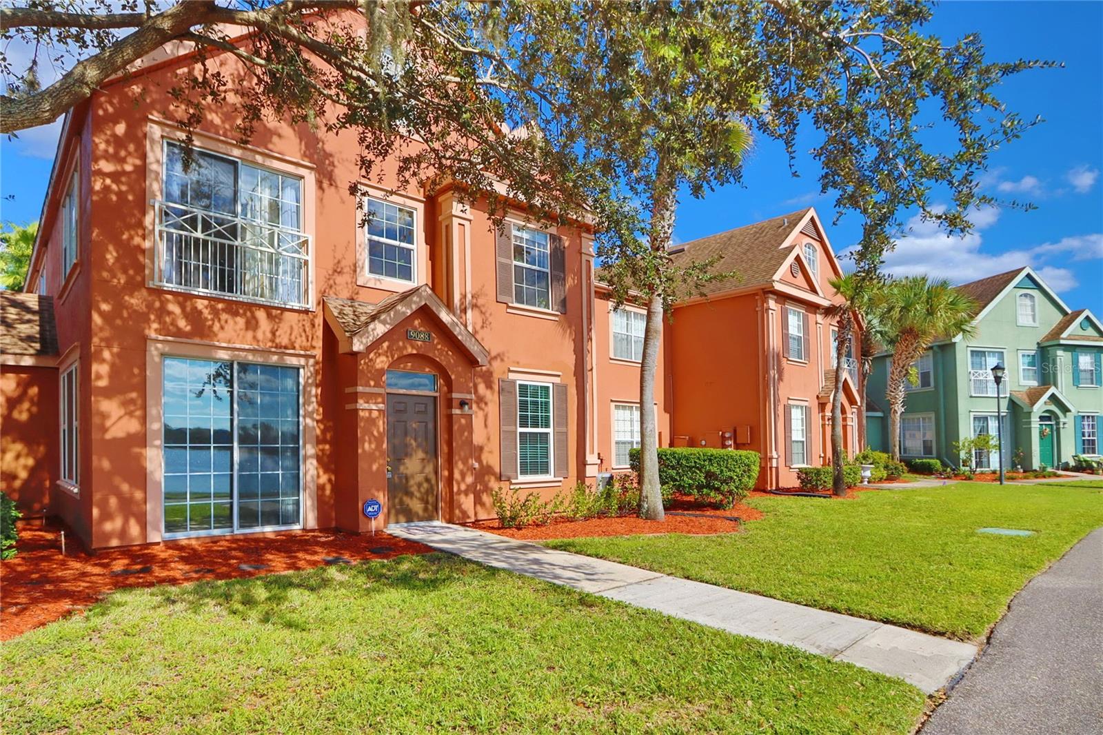 Beautiful Lakechase rental now available in Tampa! This first-floor, lakeside condo offers 2 bedrooms, 2 bathrooms, and 1,140 sq. ft. of updated living space. Enjoy wood floors in the main areas, plush carpet in the bedrooms, and luxury finishes throughout. The kitchen features granite countertops, a breakfast bar, closet pantry, and abundant natural light. The split-bedroom layout provides privacy, with each room offering a walk-in closet—ideal for guests or roommates.
Community amenities include two lakeside pools, tennis courts, sand volleyball, basketball, a playground, a lakefront park, outdoor grills, a 1-mile paved lake trail, and a car wash station—all within a secure gated community. Located near Westchase Town Center in the sought-after Sickles School District (Deer Park Elementary, Davidsen Middle, and Sickles High). Schedule your showing today—this one won’t last!
